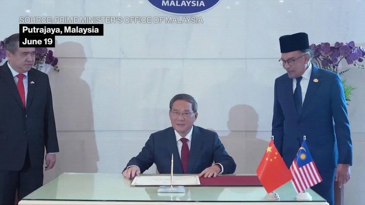 China’s Li Qiang Visits Anwar Ibrahim in Malaysia in Effort to Deepen Ties