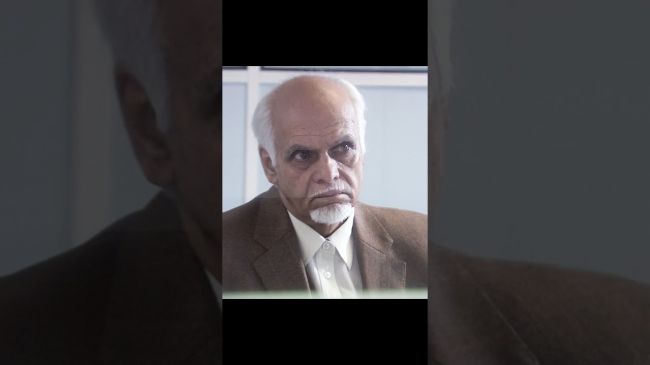 He’d better change his passport photo😅😂 #movie #series