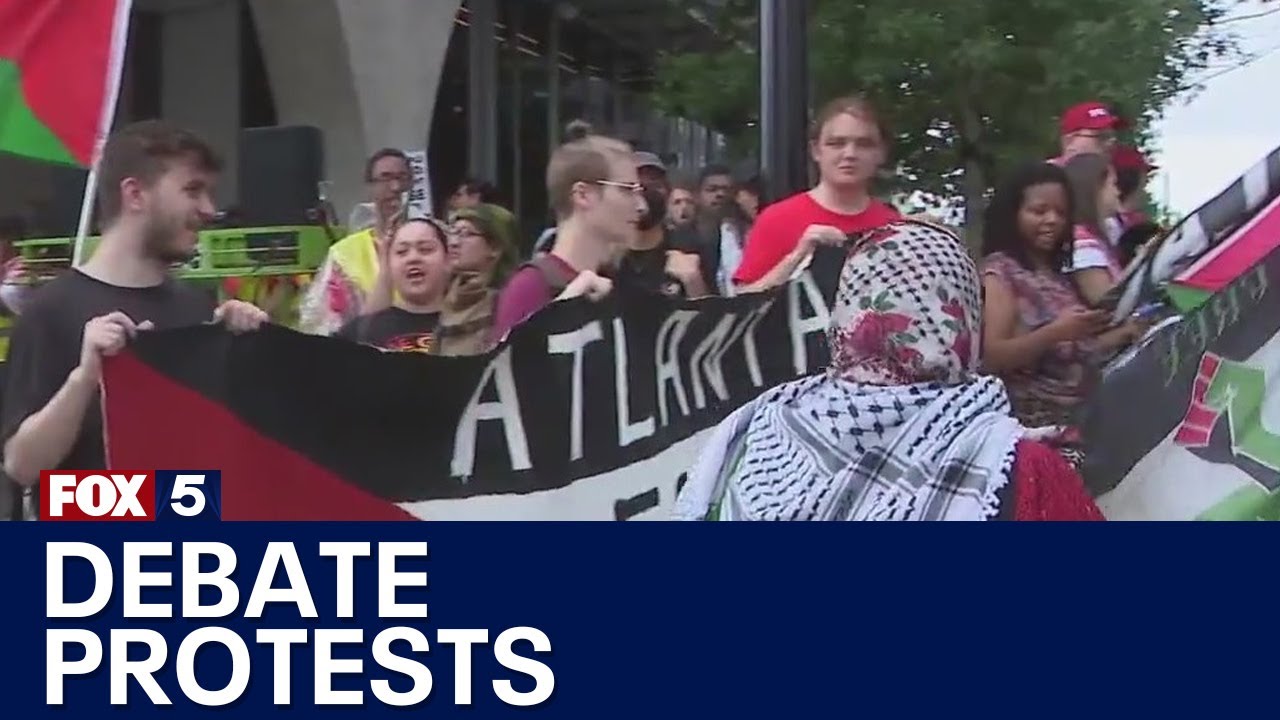 Protester show up for first presidential debate | FOX 5 News