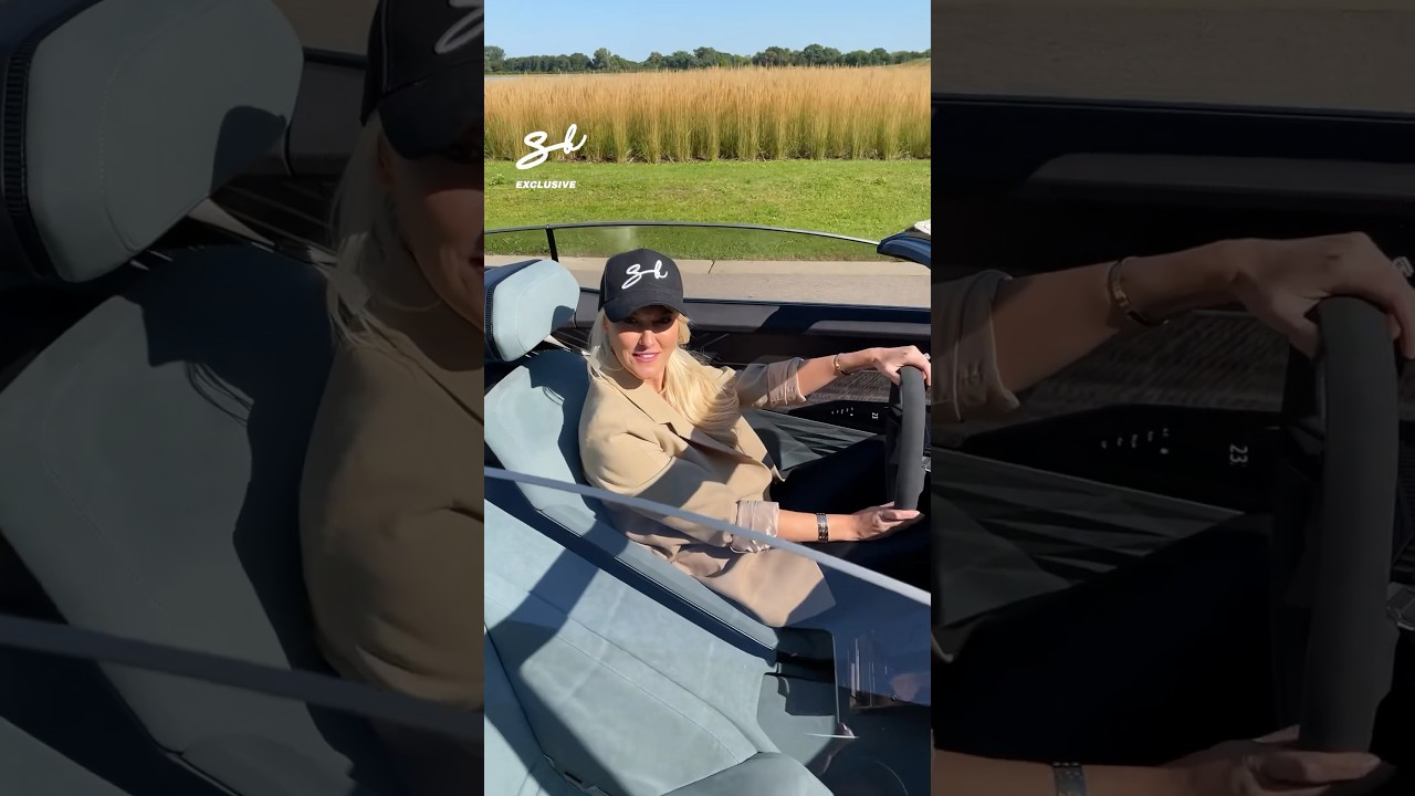 Audi’s extending car of the future…🤯🔥#luxury #audi #skysphere