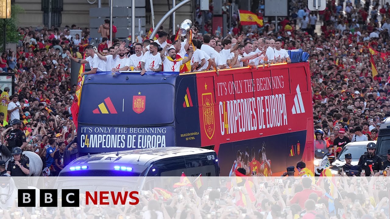 Fans celebrate Euro 2024 win after Spain’s royal welcome home to Madrid | BBC News