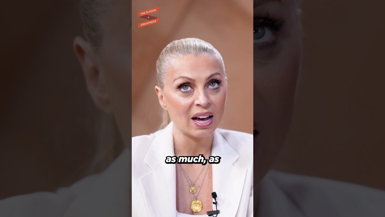 How to REALLY tell if someone is a Narcissist! | Evy Poumpouras