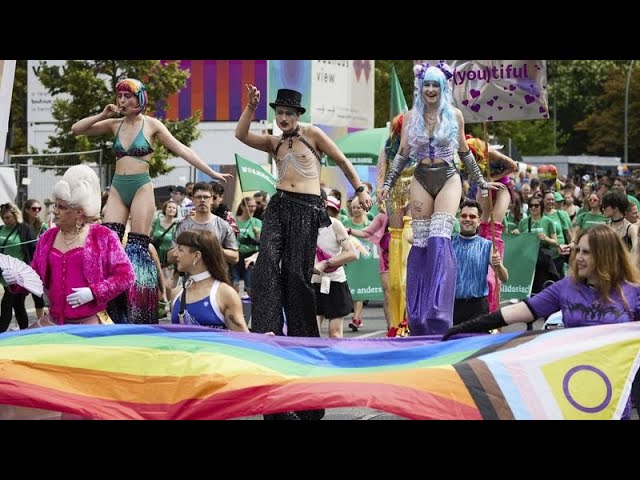Hundreds of thousands march on Berlin streets as part of Pride demonstration
