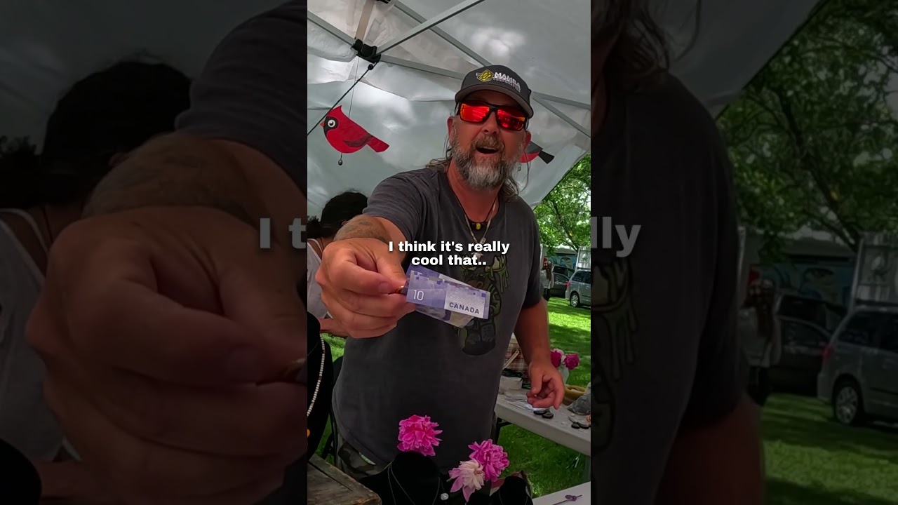 I bought a garden decoration and THIS happened 🥺❤️