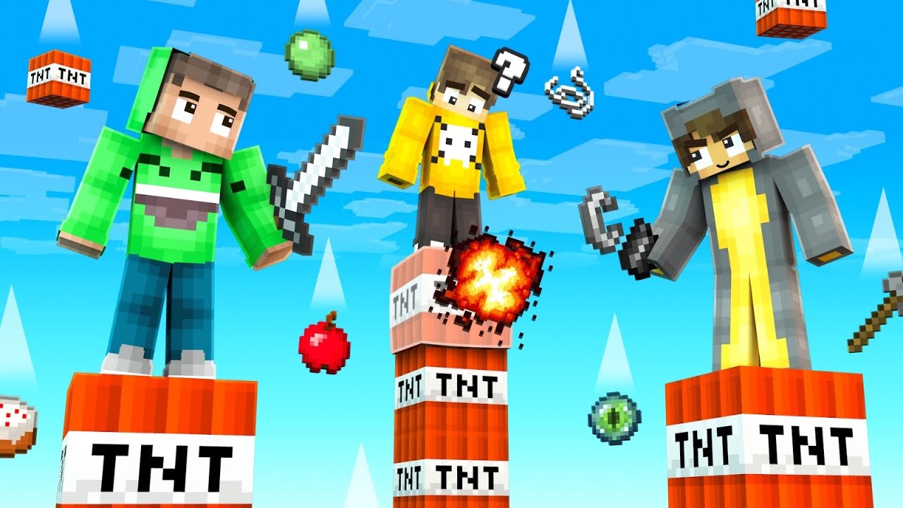 Minecraft Battle on *TNT* TOWERS!