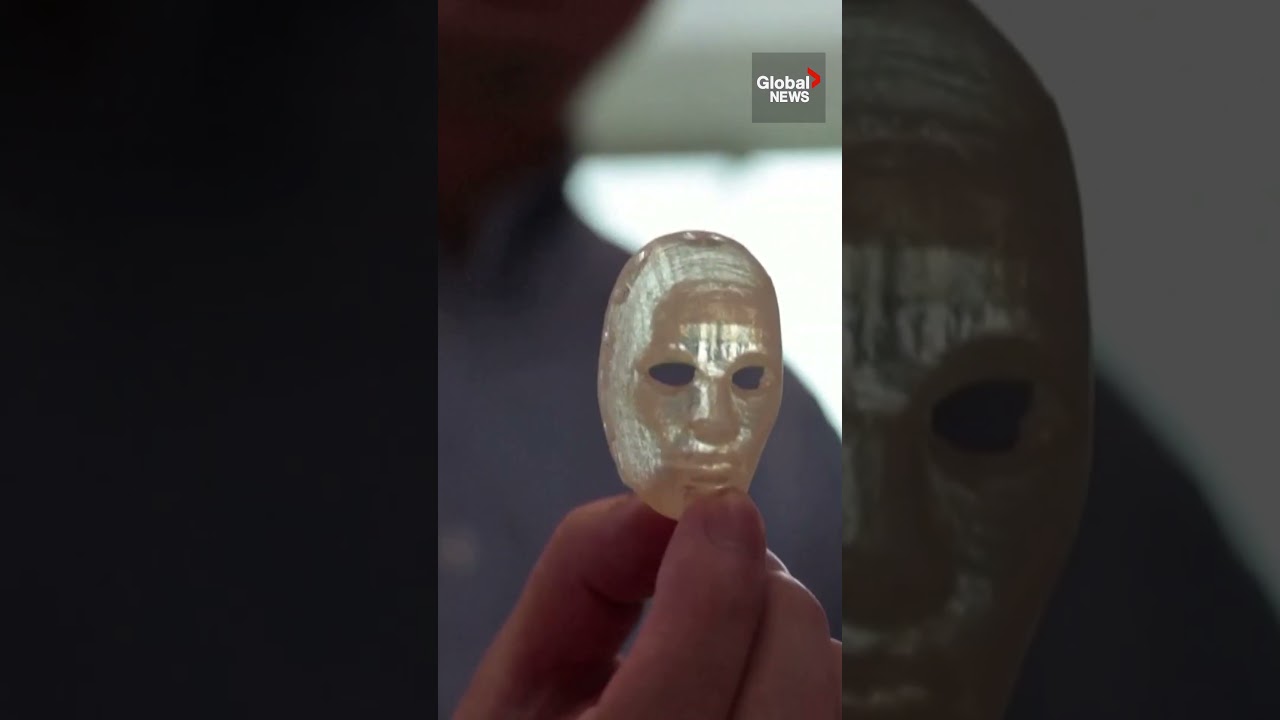 Scientists put living skin cells on robotic faces 🤖😀