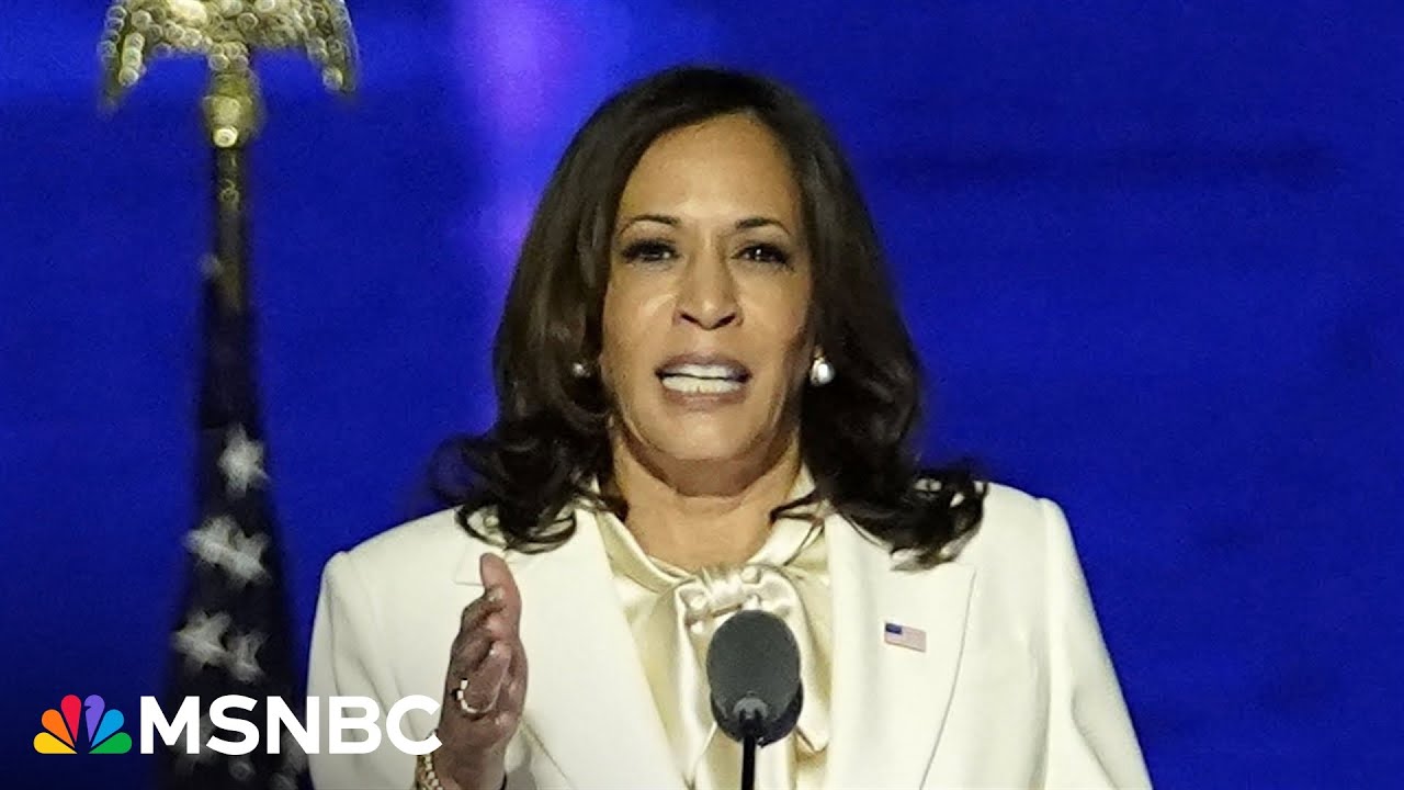 ‘She is a prosecutor running against a felon’: Sen. Murphy touts Harris qualifications