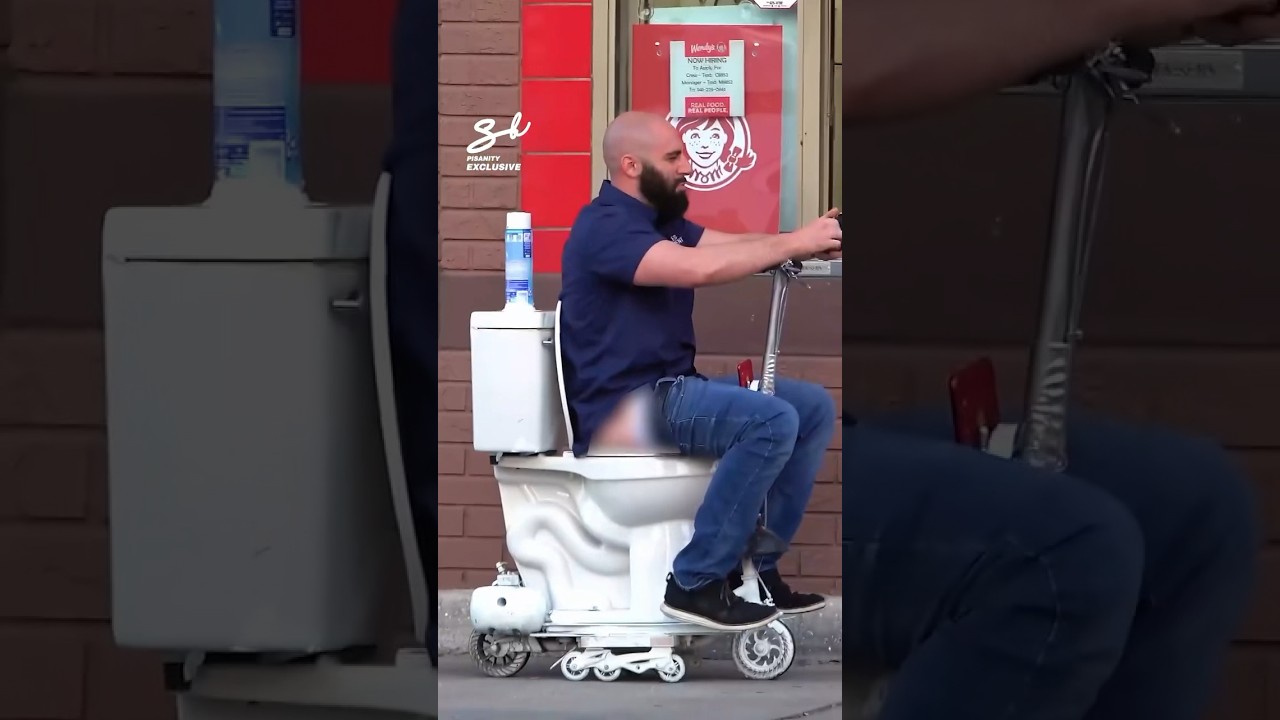 Taking bathroom breaks to a new level! 😂 #bathroom #toilet #cars