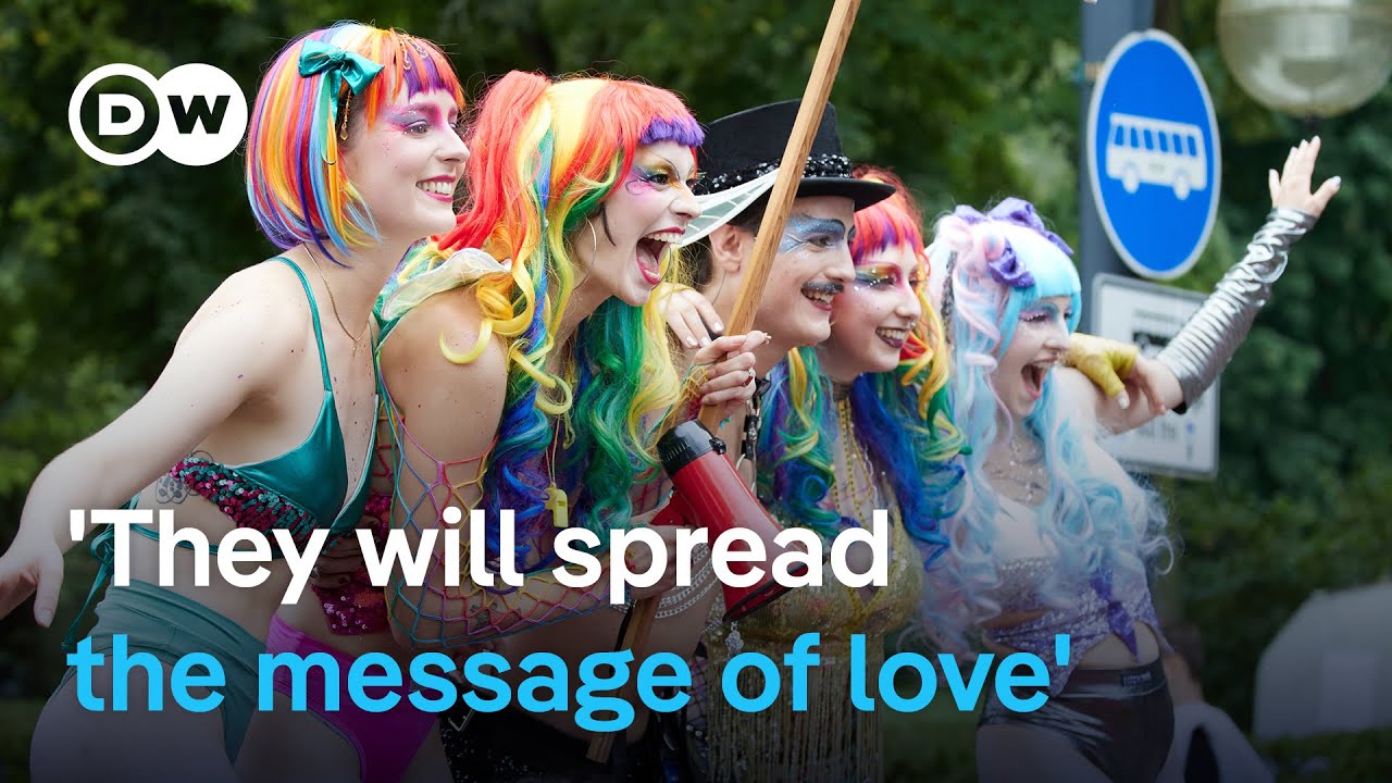 Thousands join Berlin’s LGBTQ Pride parade | DW News