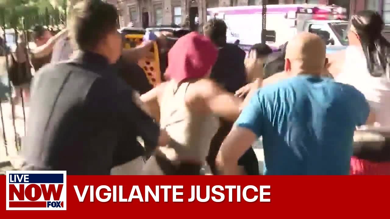 WATCH: Vigilante crowd attacks suspected murderer | LiveNOW from FOX