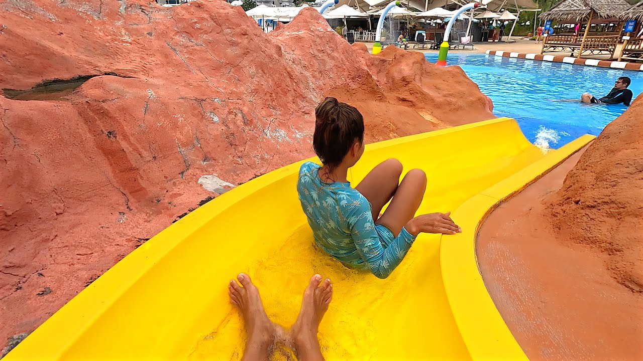 ⭐️ Yellow Pool Water Slide 💦 at Splash Jungle Phuket 🇹🇭