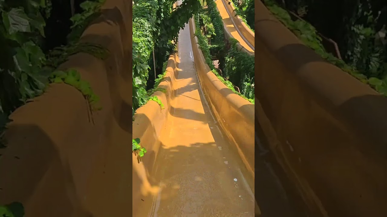 Barracudas Water Slide 💦 at Caribe Bay Venice 🇮🇹