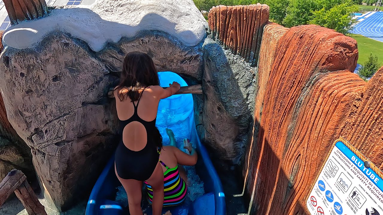 Blue Tube 🐟 Water Slide 💦 at Aquafollie Caorle Venezia 🇮🇹