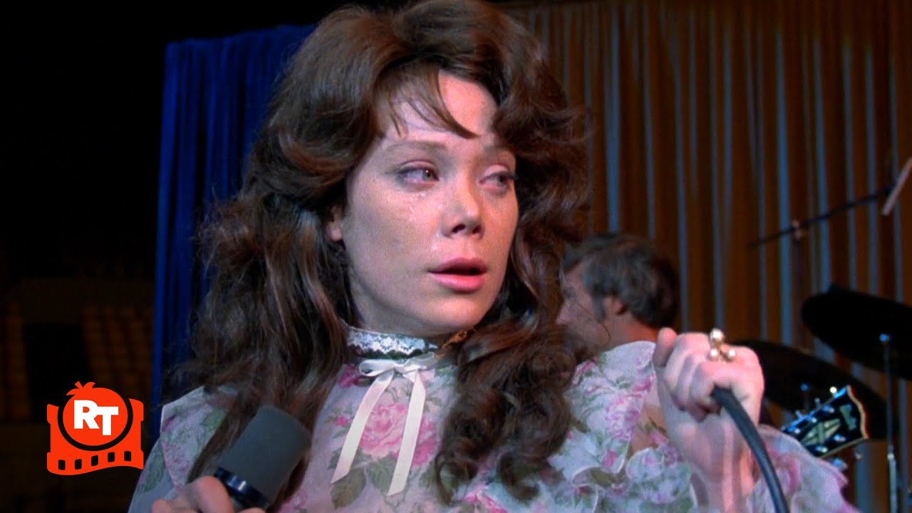 Coal Miner’s Daughter (1980) – Loretta Lynn Faints on Stage Scene | Movieclips