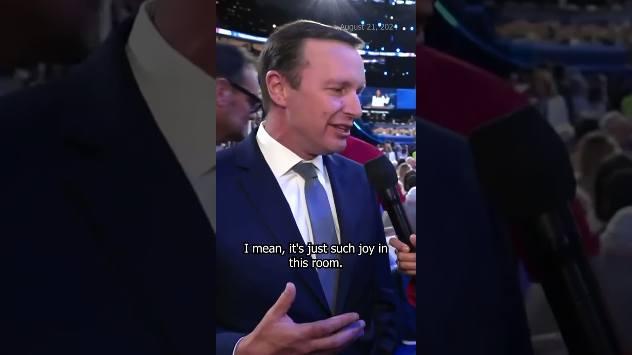 Sen. Chris Murphy reacts to Oprah speaking at Day 3 of DNC