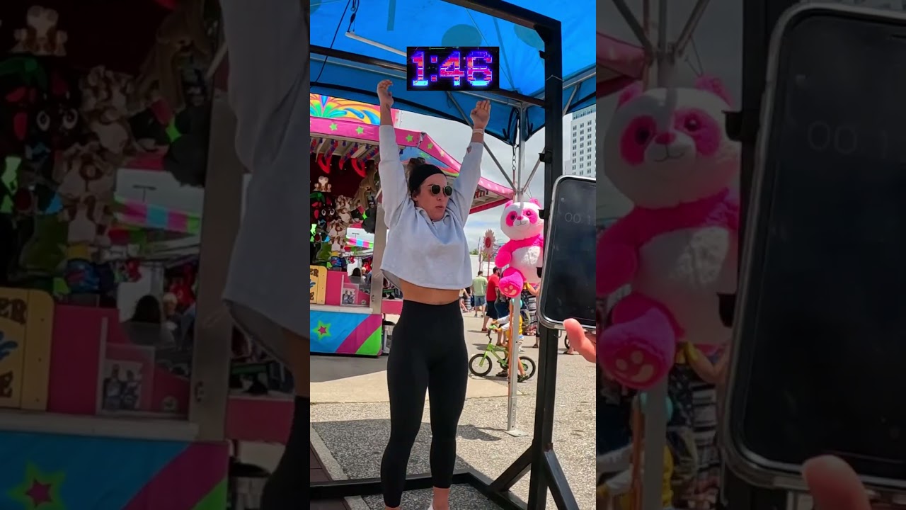 She tried to beat the hang on the bar game 🥺❤️