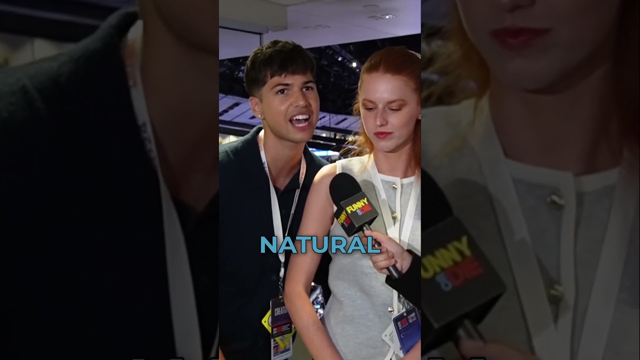 Taylor gets it ❤️  @ATwinkandaRedhead  #ThighClap #CreatorsForKamala #DNC2024