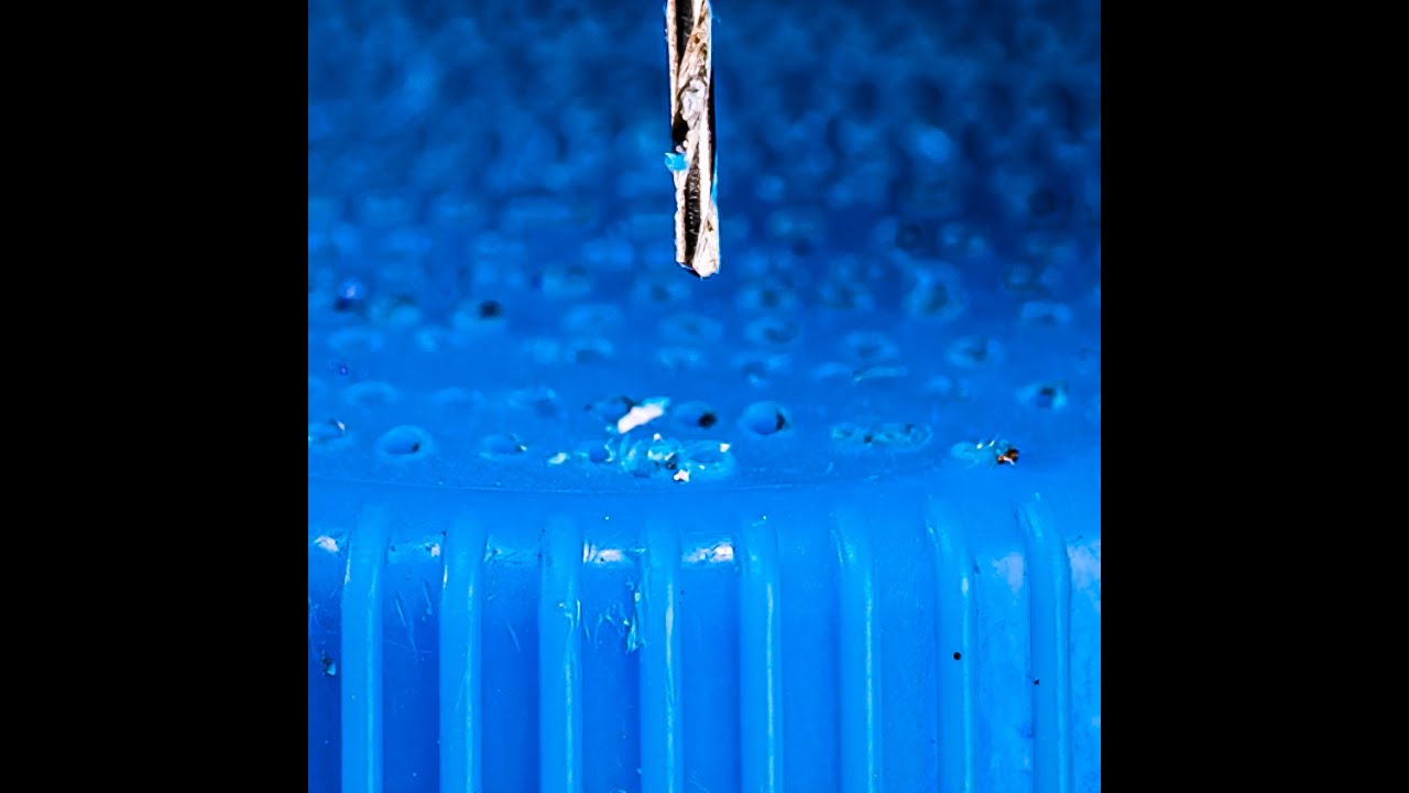 💦 Don’t Throw, but Recycle! Simple Water Bottle Upgrade for Your Garden