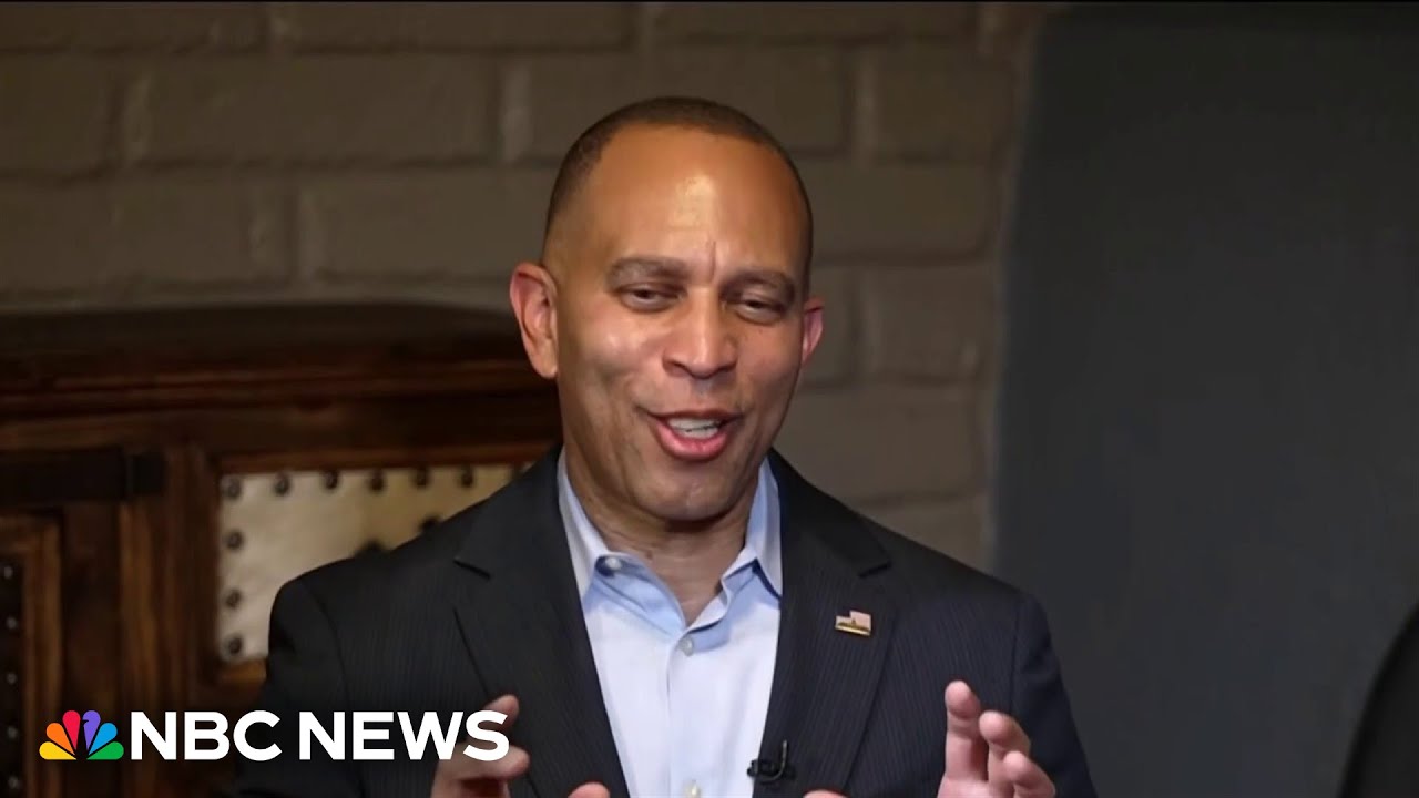 Hakeem Jeffries says it’s important to ‘keep our foot on the gas pedal’ for Democrats to flip House