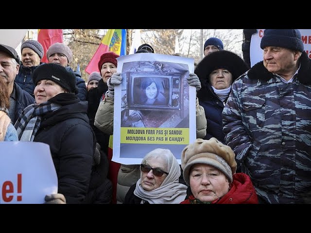 Lies, bribes and interference: Kremlin’s hybrid war overshadows Moldova’s EU referendum