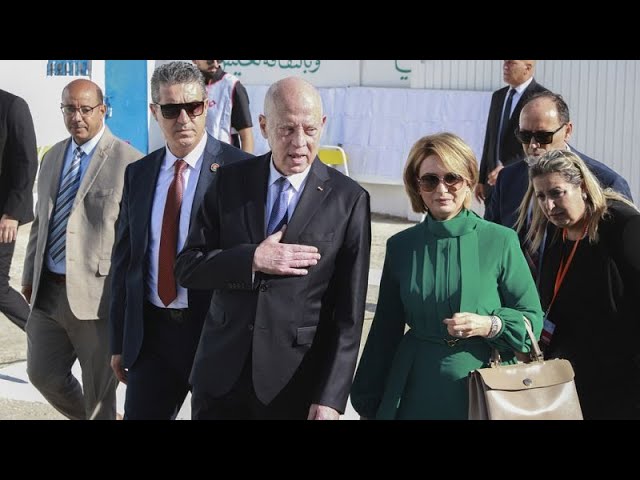 Tunisians vote in presidential election with few opposition candidates