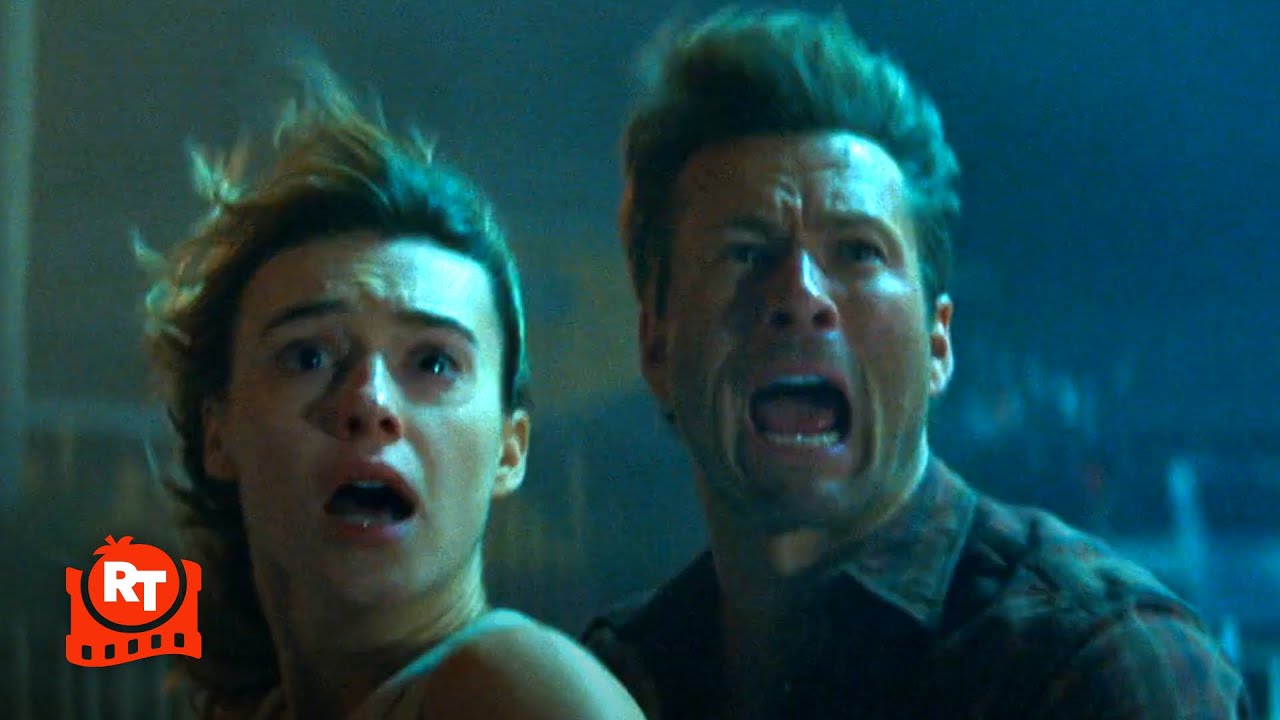 Twisters (2024) – Daisy Edgar-Jones & Glen Powell in the Motel Twister Scene | Movieclips