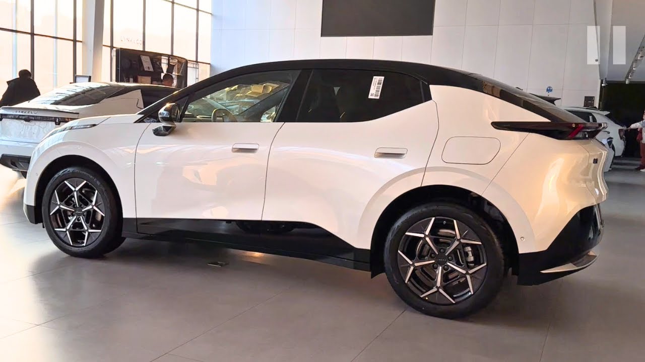 2025 Lynk & Co Z20 in-depth Walkaround