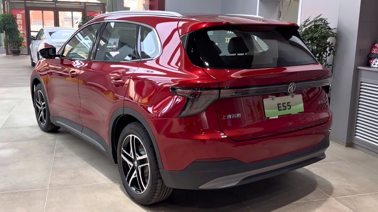 2025 SAIC MG ES5 in-depth Walkaround