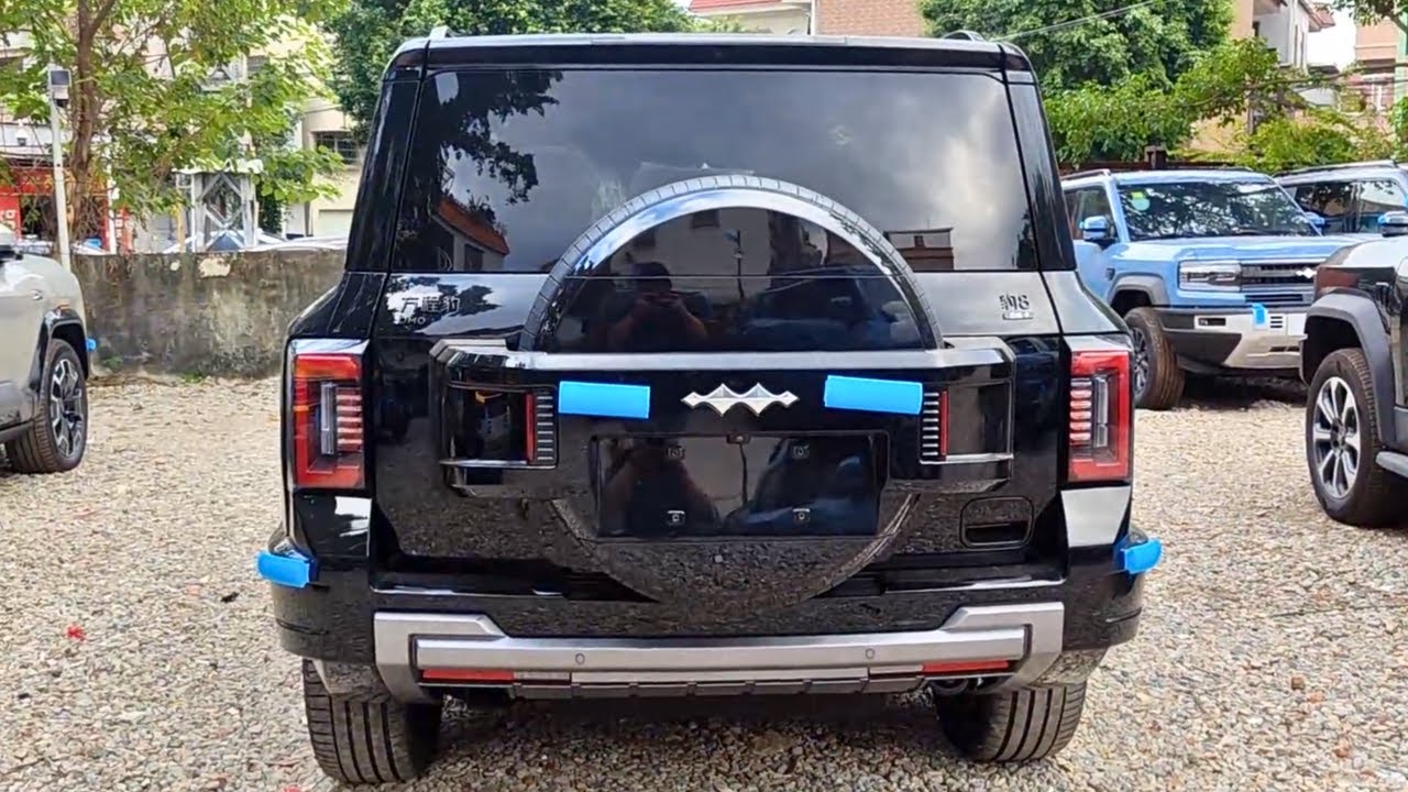 New 2025 BYD Fang Cheng Bao 8 in-depth Walkaround