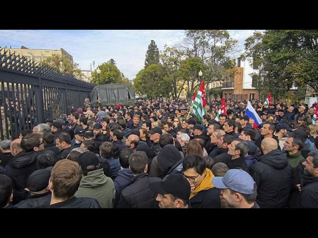 Protesters in Georgia occupy Abkhazia’s regional parliament