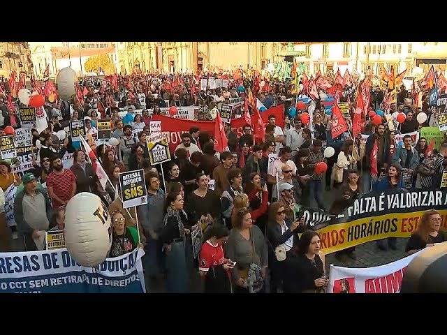 Thousands protest in two cities in Portugal to demand higher wages and pensions