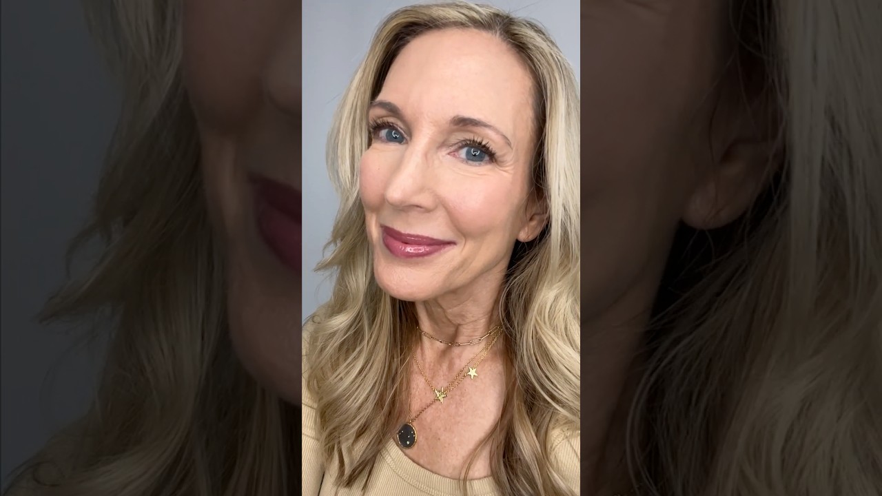 10 Minute Makeup for Night Out | Pressed for Time Holiday Look