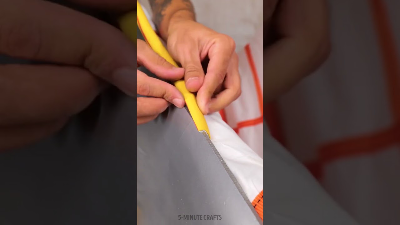 From a trashcan to a cozy sleeping capsule ⛺️♻️ Camp anywhere!