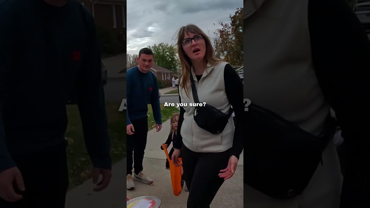 I gave out candy and THIS happened 🥺❤️