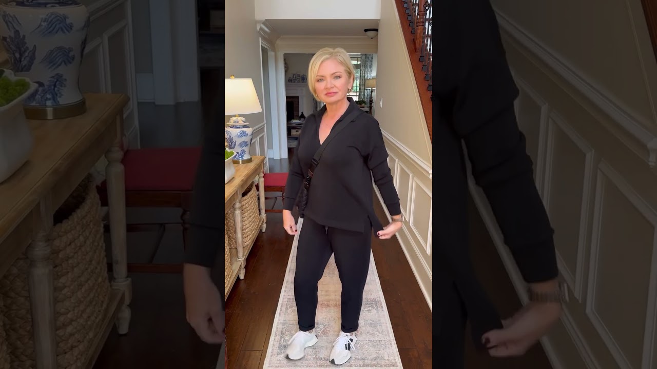 Lounge & Travel Outfits for Women Over 50! #spanxleggings #spanx #traveloutfit #airportoutfit