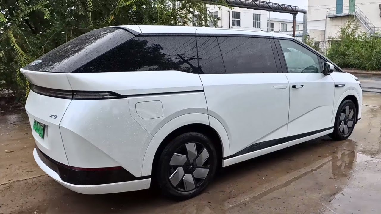 NEW Xpeng X9 2024 in-depth Walkaround