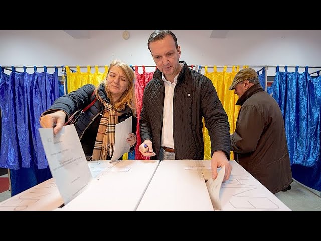 Pro-Western parties come out on top despite far-right gains in Romania election