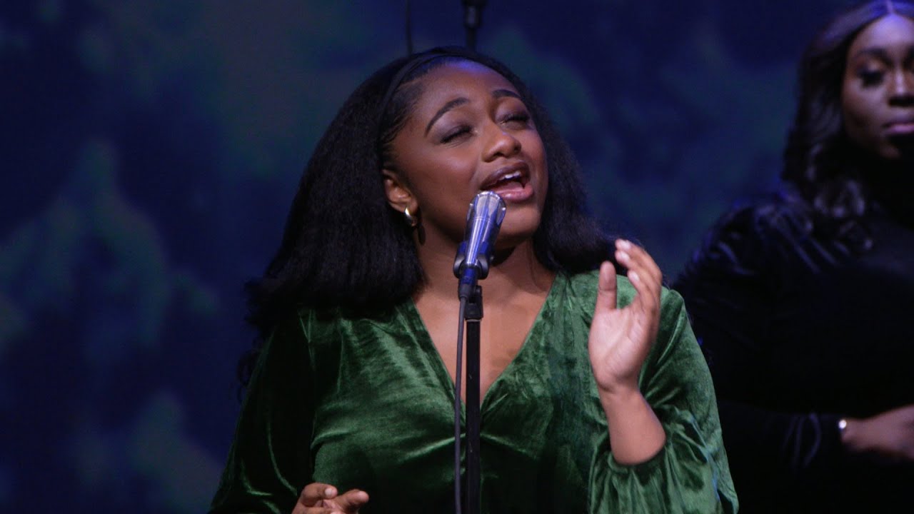 Samara Joy sings “O Holy Night”