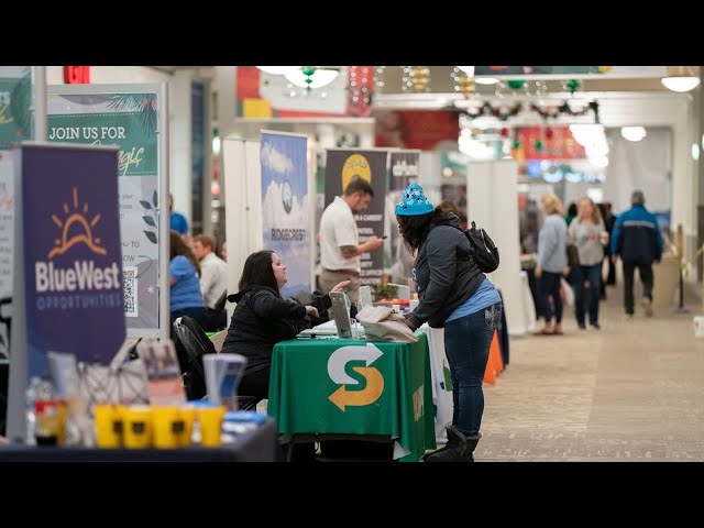 US GDP Revised to 3.1% as Jobless Claims Fall