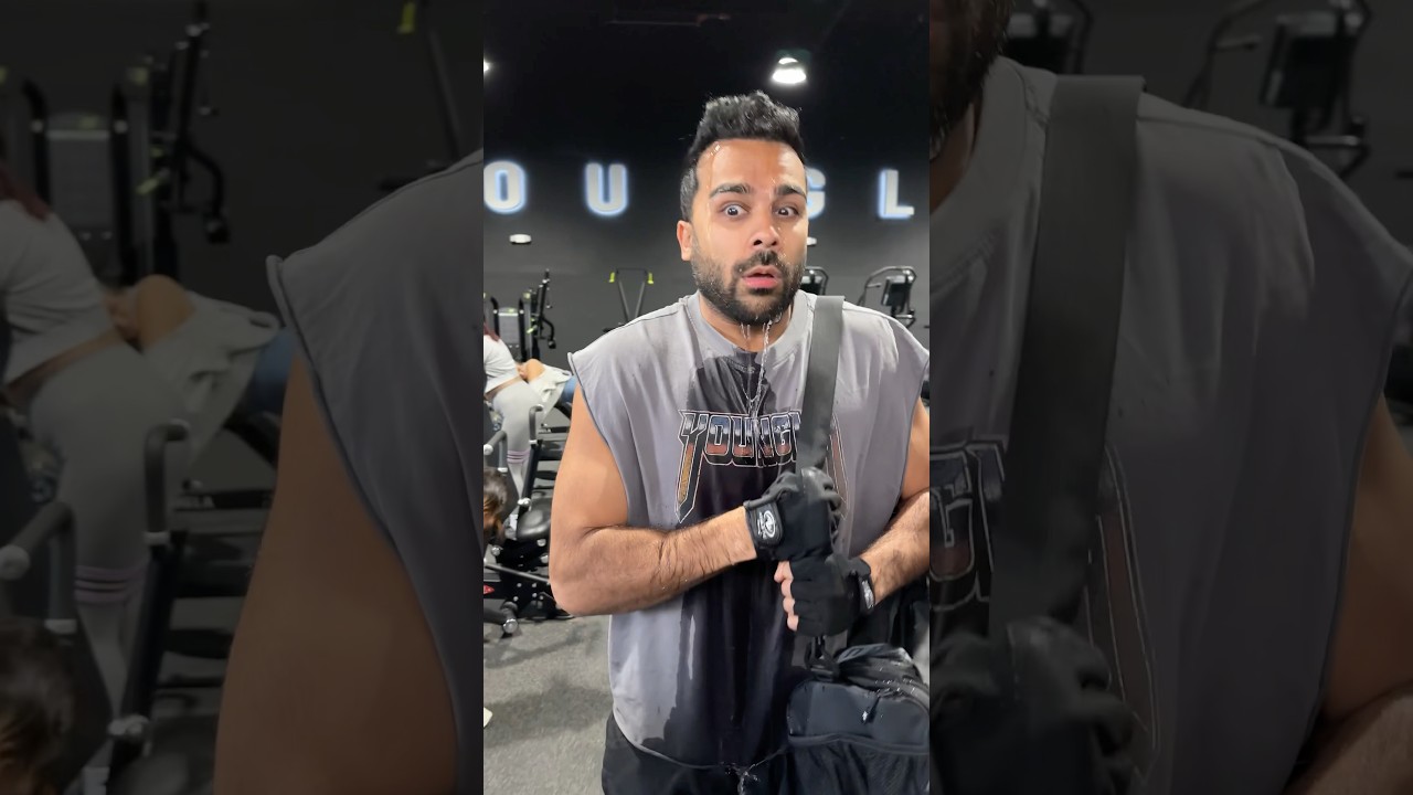 Working out now a days🤳🏋️‍♀️