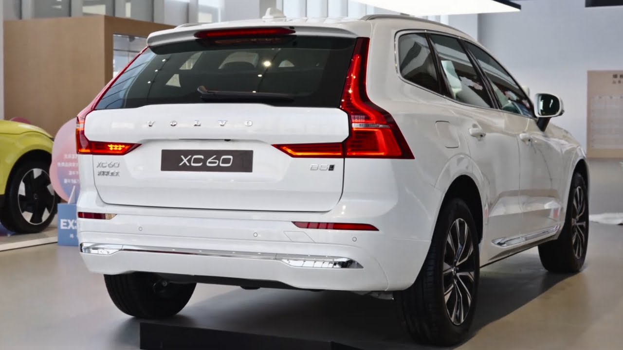 2025 Volvo XC60 B5 in-depth Walkaround