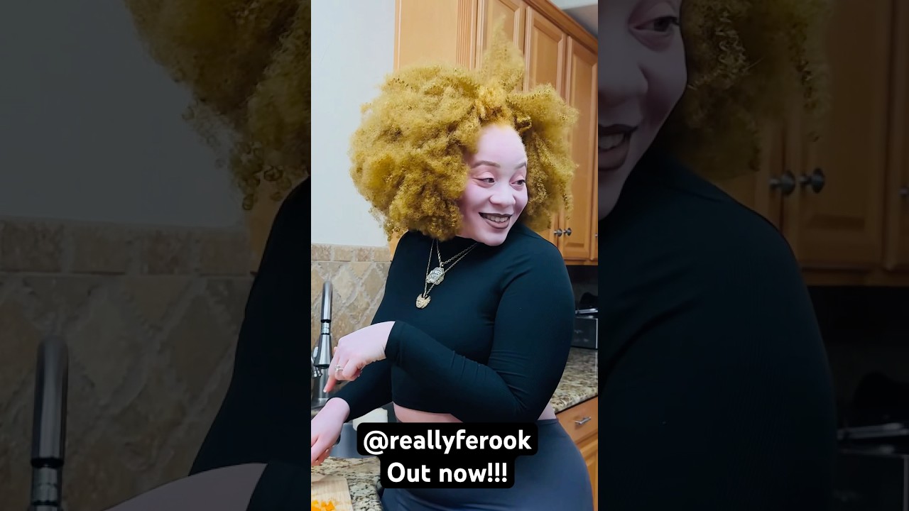 I love my chick out now !!! #reallyfestreetstarz #love #angelwhite #reallyferook