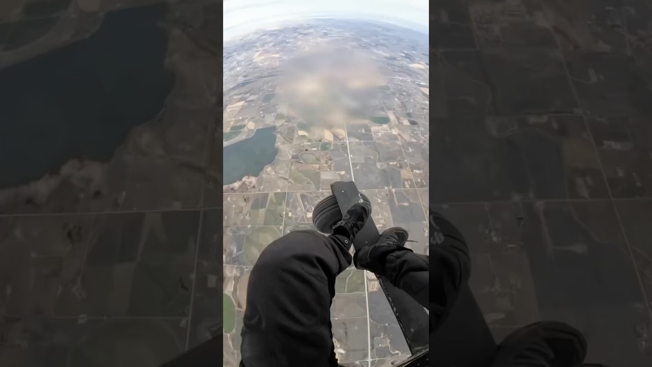 It’s a good job they had backup parachutes 😅 #parachutes #skydiving #extreme