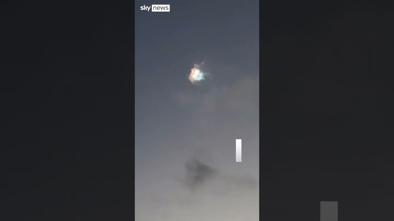 Moment SpaceX’s Starship explodes