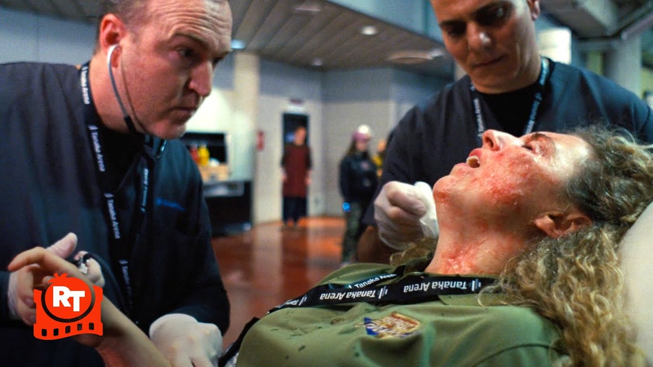 Trap (2024) – BRUTAL Deep Fryer “Accident” Scene | Movieclips