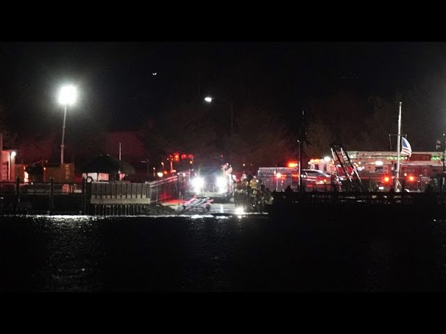 US passenger jet collides with army helicopter while landing near Washington airport