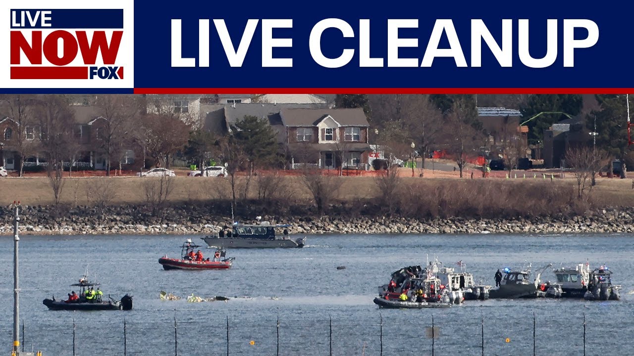 WATCH: DC plane and helicopter crash cleanup in the Potomac river