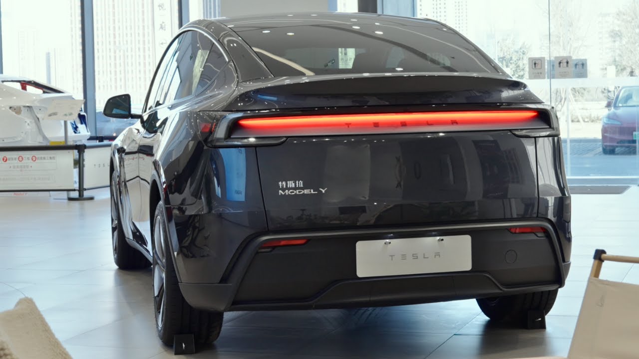 2025 Tesla Model Y in-depth Walkaround