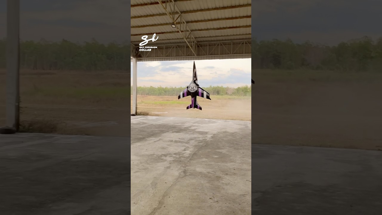 When your plane moonwalks in the air 🤯 #rcplane #rc #planes