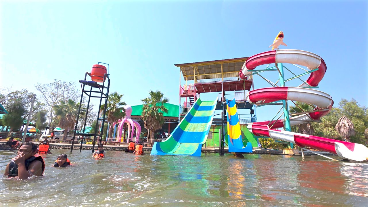 Yellow Water Slide at Khlong Khon Water Park 🇹🇭